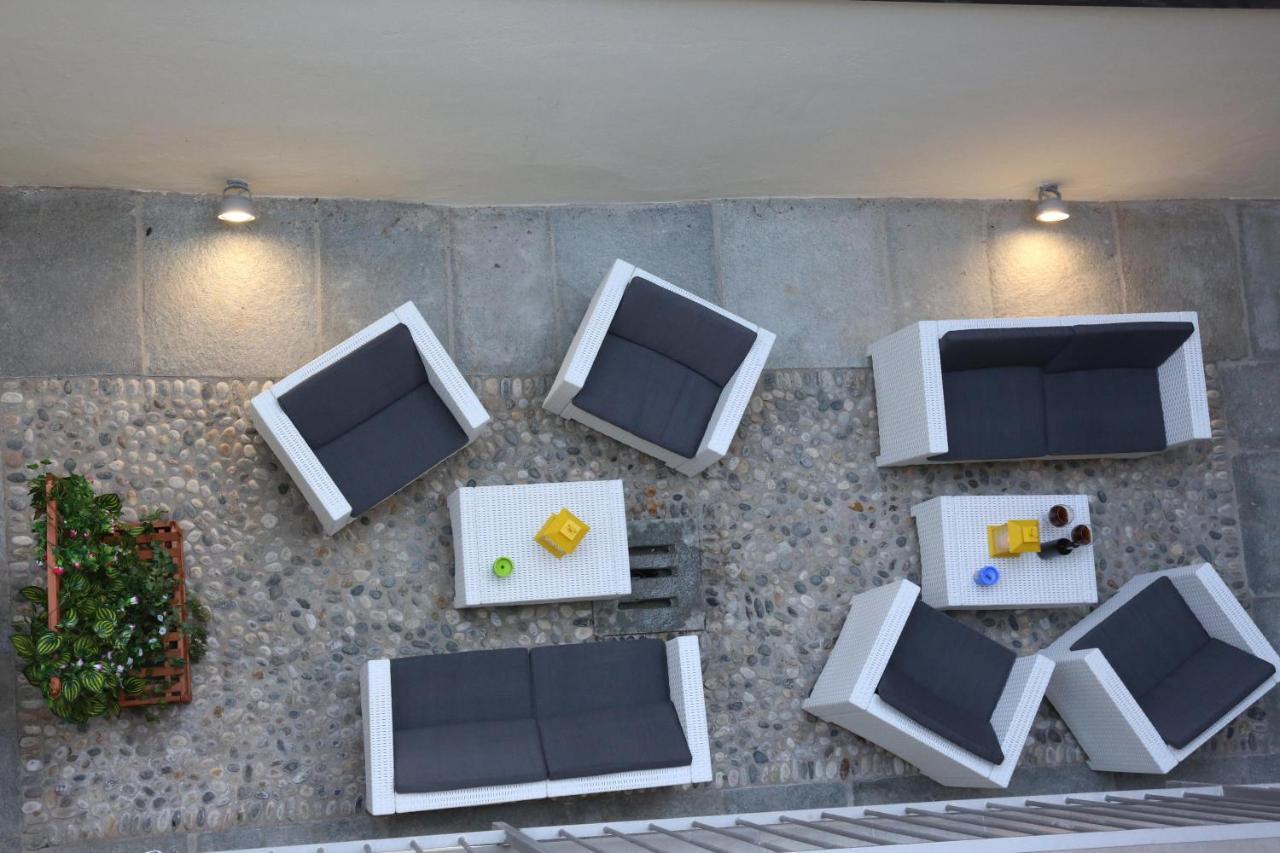 Trifulhouse Holiday Apartments アルバ エクステリア 写真